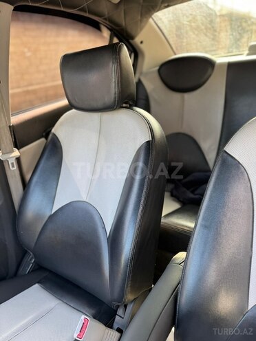 Hyundai Accent-10