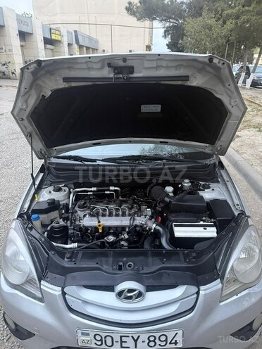 Hyundai Accent-14
