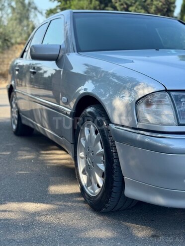 Mercedes C 180-4
