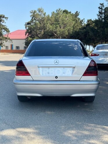Mercedes C 180-7