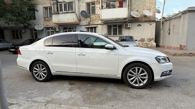 Volkswagen Passat-5