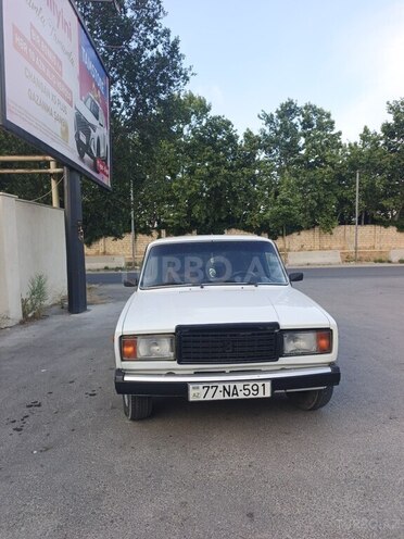 LADA (VAZ) 2107-1