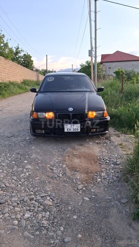 BMW 318-1