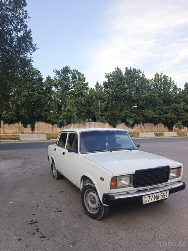 LADA (VAZ) 2107-2