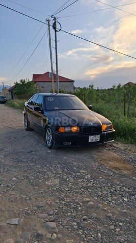 BMW 318-3