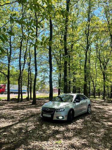 Chevrolet Cruze-10