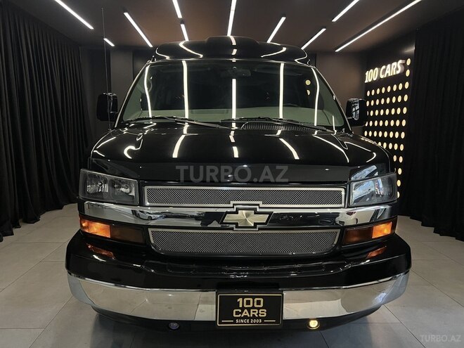 Chevrolet Express-2