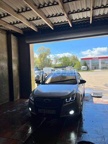 Chevrolet Cruze-11