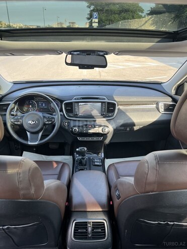 Kia Sorento-10