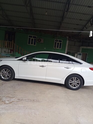 Hyundai Sonata-3