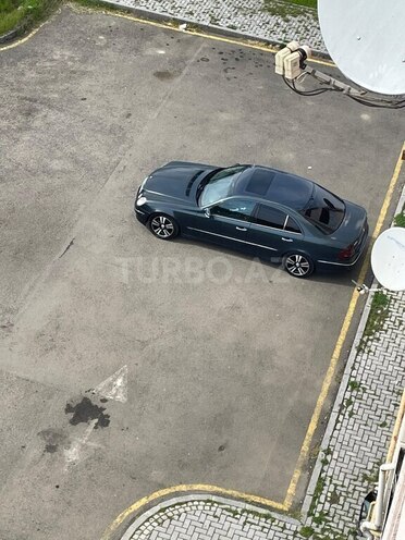 Mercedes E 270-7