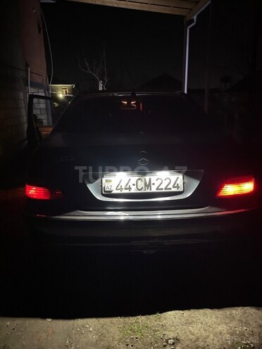Mercedes E 270-15