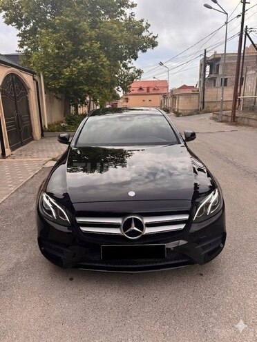 Mercedes E 300-1