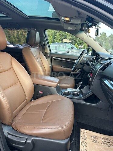 Kia Sorento-10