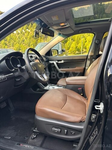 Kia Sorento-12