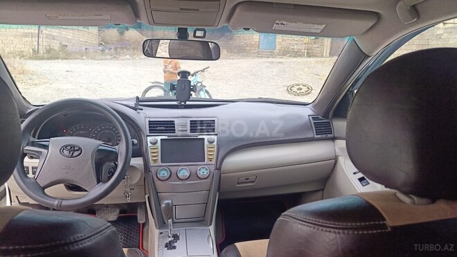 Toyota Camry-5