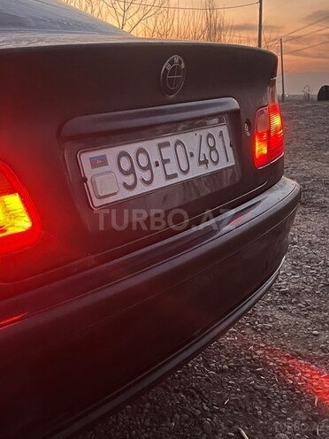 BMW 318-9