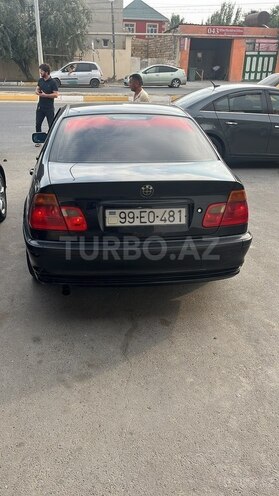 BMW 318-8