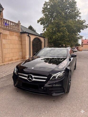 Mercedes E 300-2