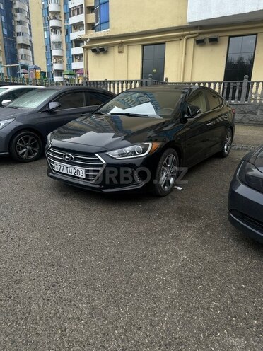 Hyundai Elantra-1