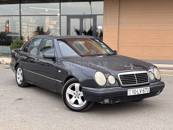 Mercedes E 230-2