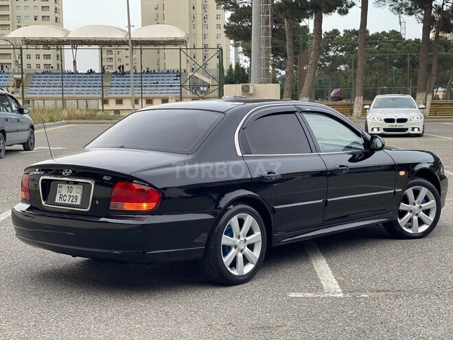 Hyundai Sonata-10
