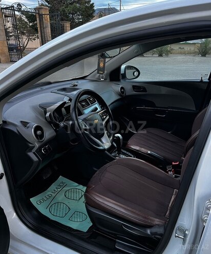Chevrolet Aveo-11