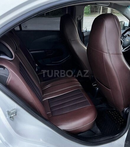 Chevrolet Aveo-14