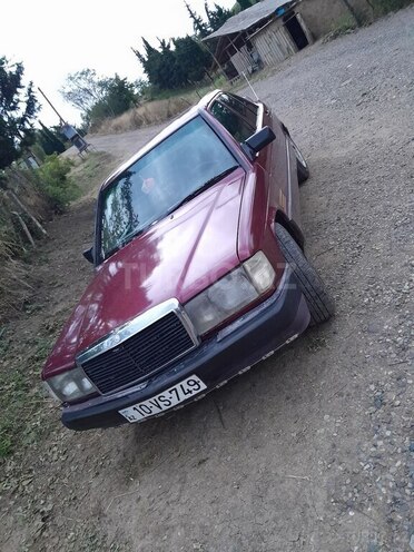 Mercedes 190-2