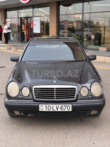Mercedes E 230-7