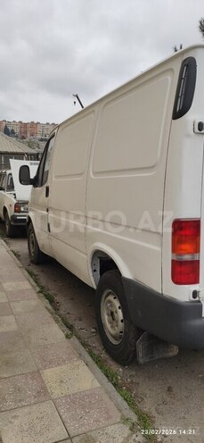 Ford Transit-5