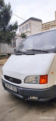 Ford Transit-3