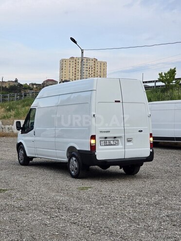 Ford Transit-5
