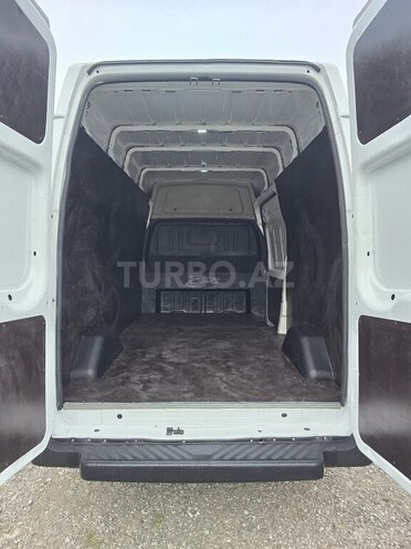 Ford Transit-12