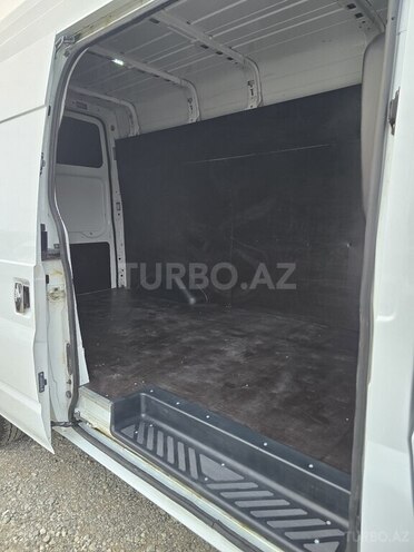 Ford Transit-18