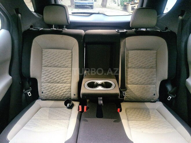 Chevrolet Equinox-7