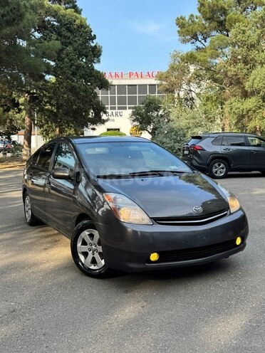 Toyota Prius-1