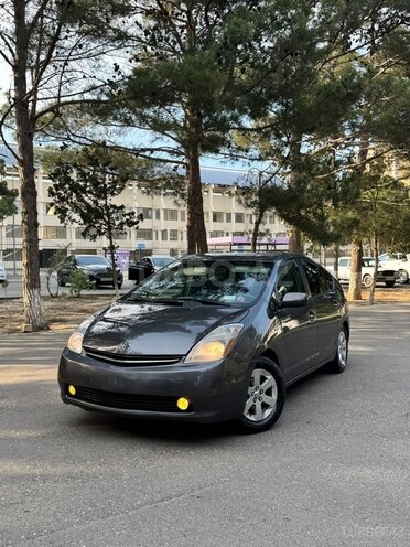 Toyota Prius-2