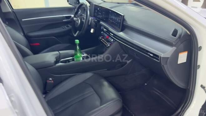 Hyundai Sonata-6
