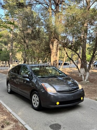 Toyota Prius-10