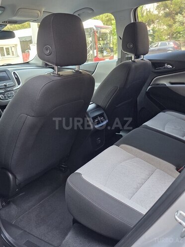 Chevrolet Equinox-4