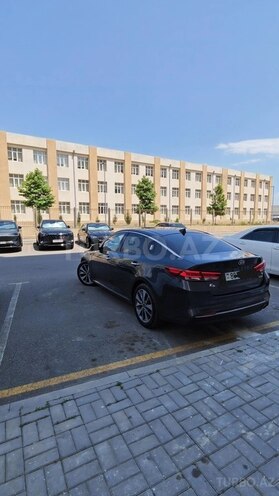 Kia K5-7