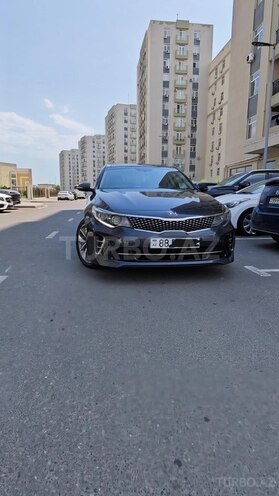 Kia K5-4