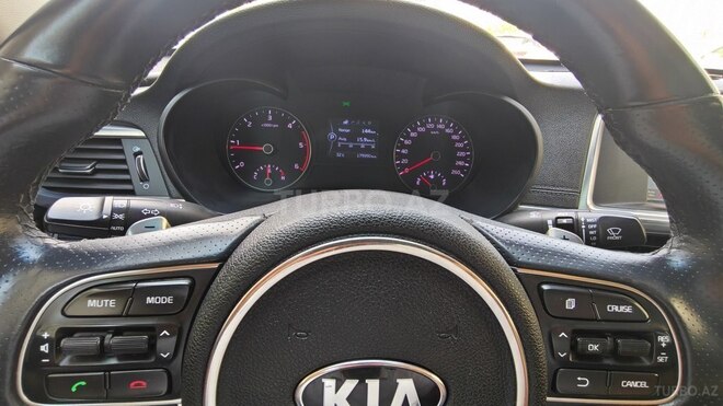 Kia K5-14