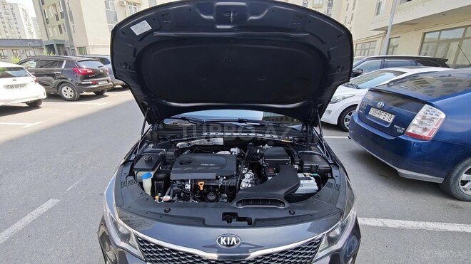 Kia K5-17