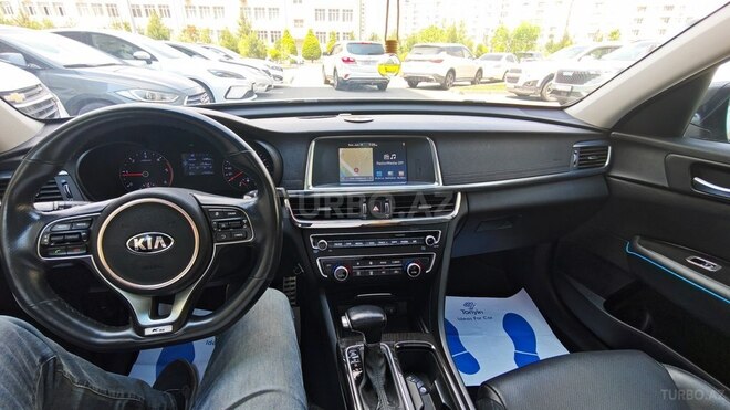 Kia K5-12