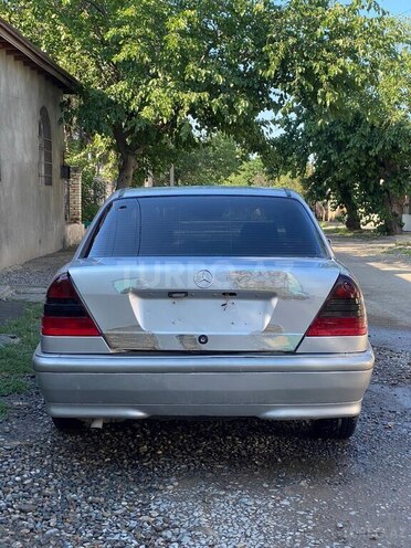 Mercedes C 180-2