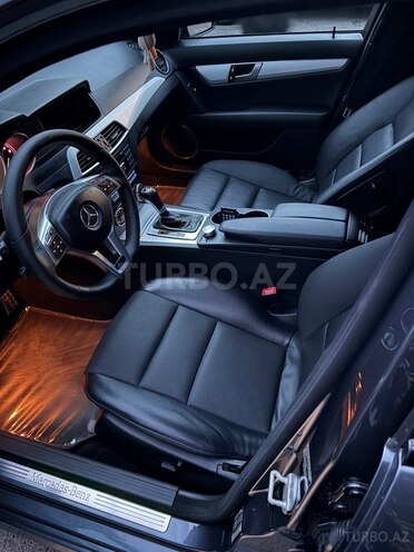 Mercedes C 250-6