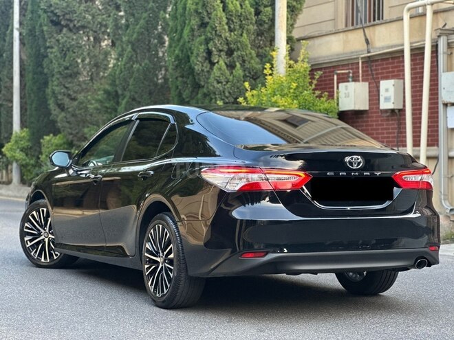 Toyota Camry-10