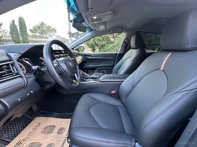 Toyota Camry-17